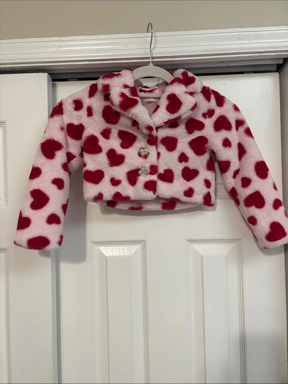 Girls Pink Faux-Fur Cropped Jacket with Red Heart Print